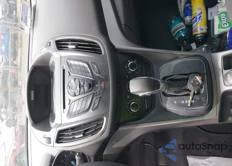 2016 Ford Escape S z USA, uszkodzony, nr VIN 1FMCU0F70GUA11598